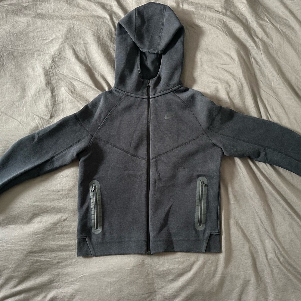 Black Nike Tech Full Set Zip-Up hoodie and Sweatpants